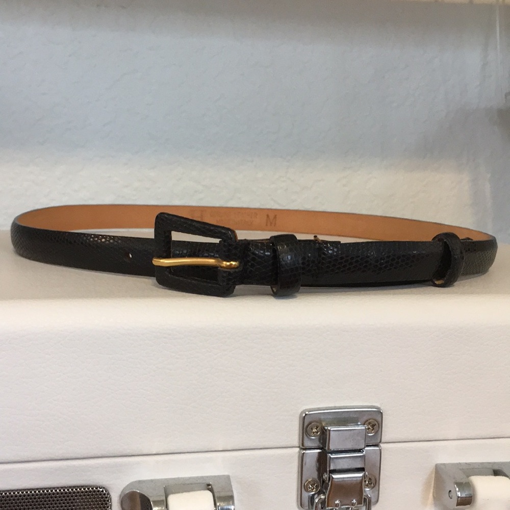 Vintage Handcrafted Matte Black leather Croc belt! EUC